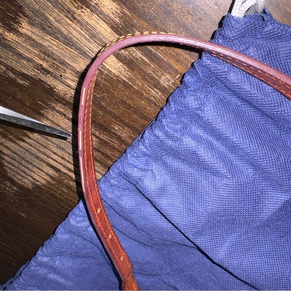 Dooney & Bourke Tan Leather shoulder/Handbag - Picture 7 of 11